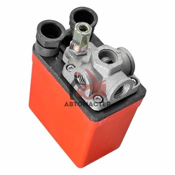 Автомат пусковой 220V 20A, 4 выхода 1/4  (красный)